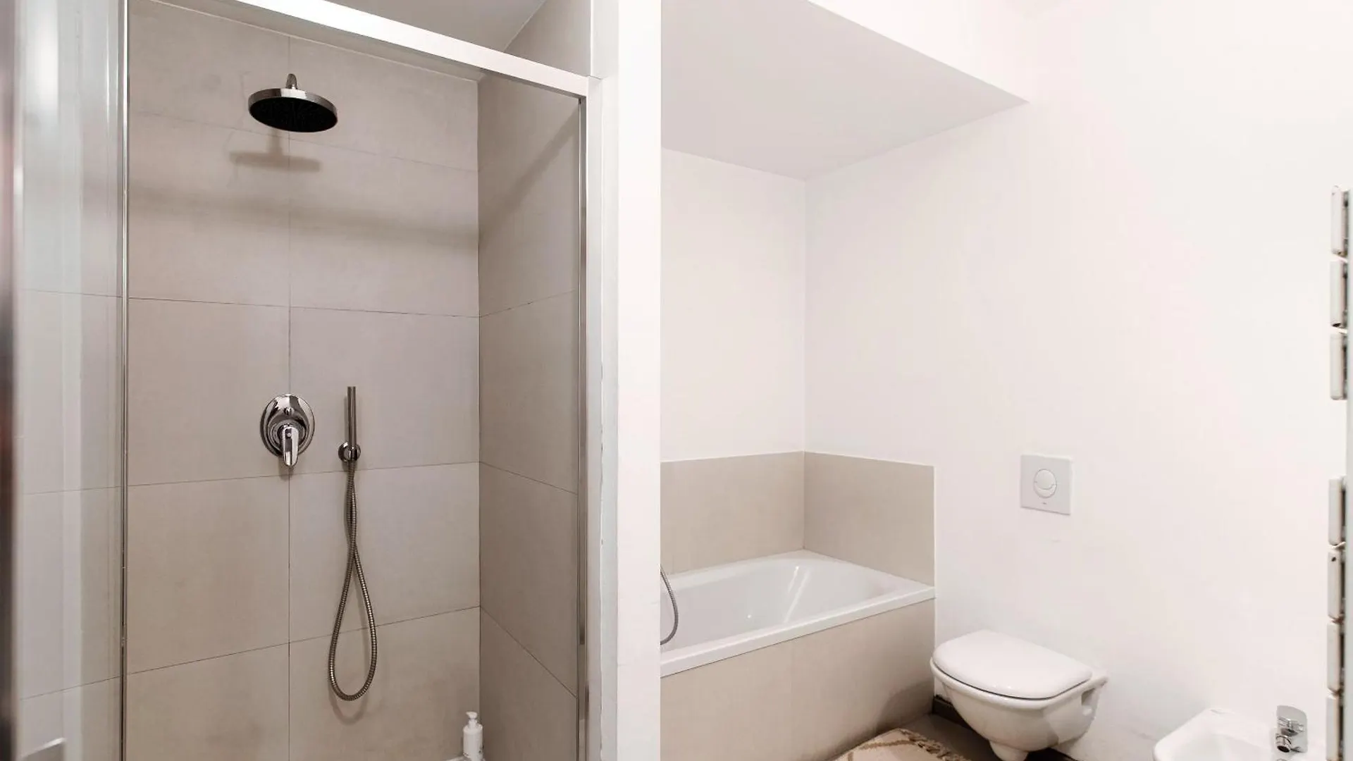 Corte Delle Rondini - Bymyhomeincomo Italy