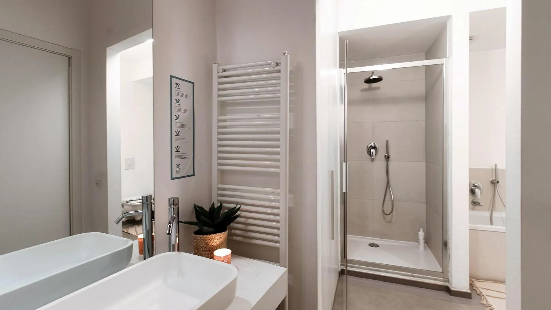 Corte Delle Rondini - Bymyhomeincomo 0*, Como Italy