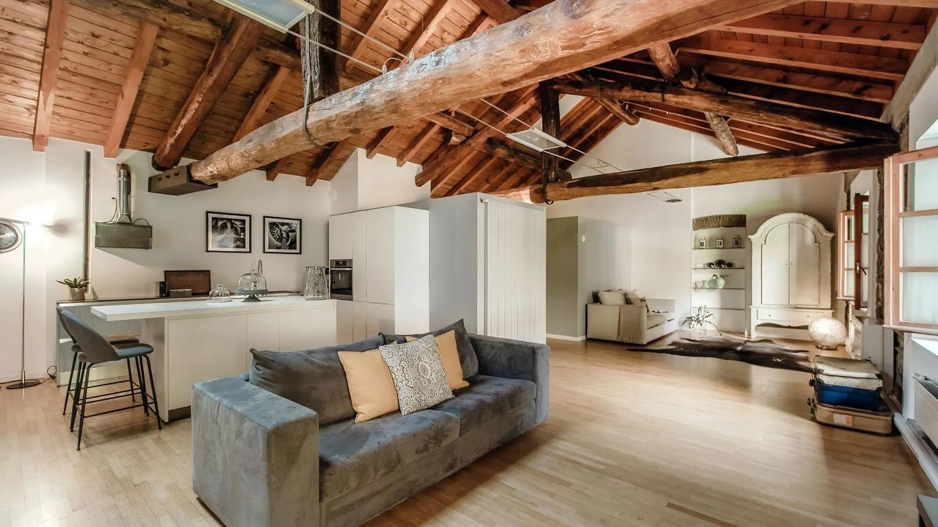 Corte Delle Rondini - Bymyhomeincomo Como