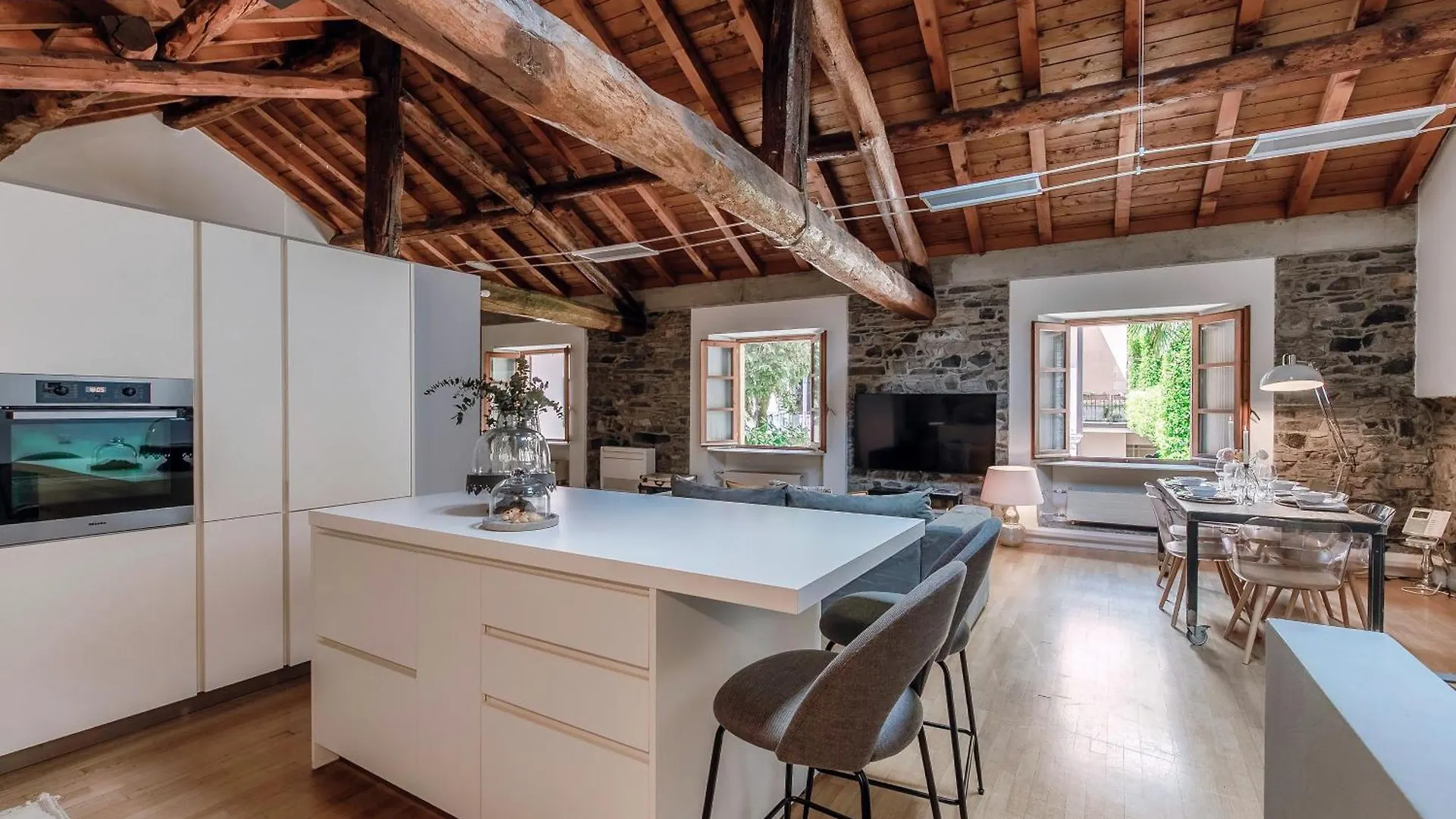 Corte Delle Rondini - Bymyhomeincomo Apartment
