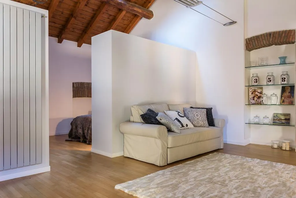 Corte Delle Rondini - Bymyhomeincomo 0*, Como Italy