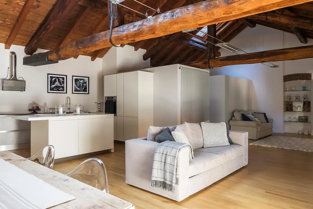 Corte Delle Rondini - Bymyhomeincomo Apartment