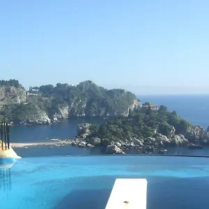 https://villa-suk.taorminaitalyhotels.com