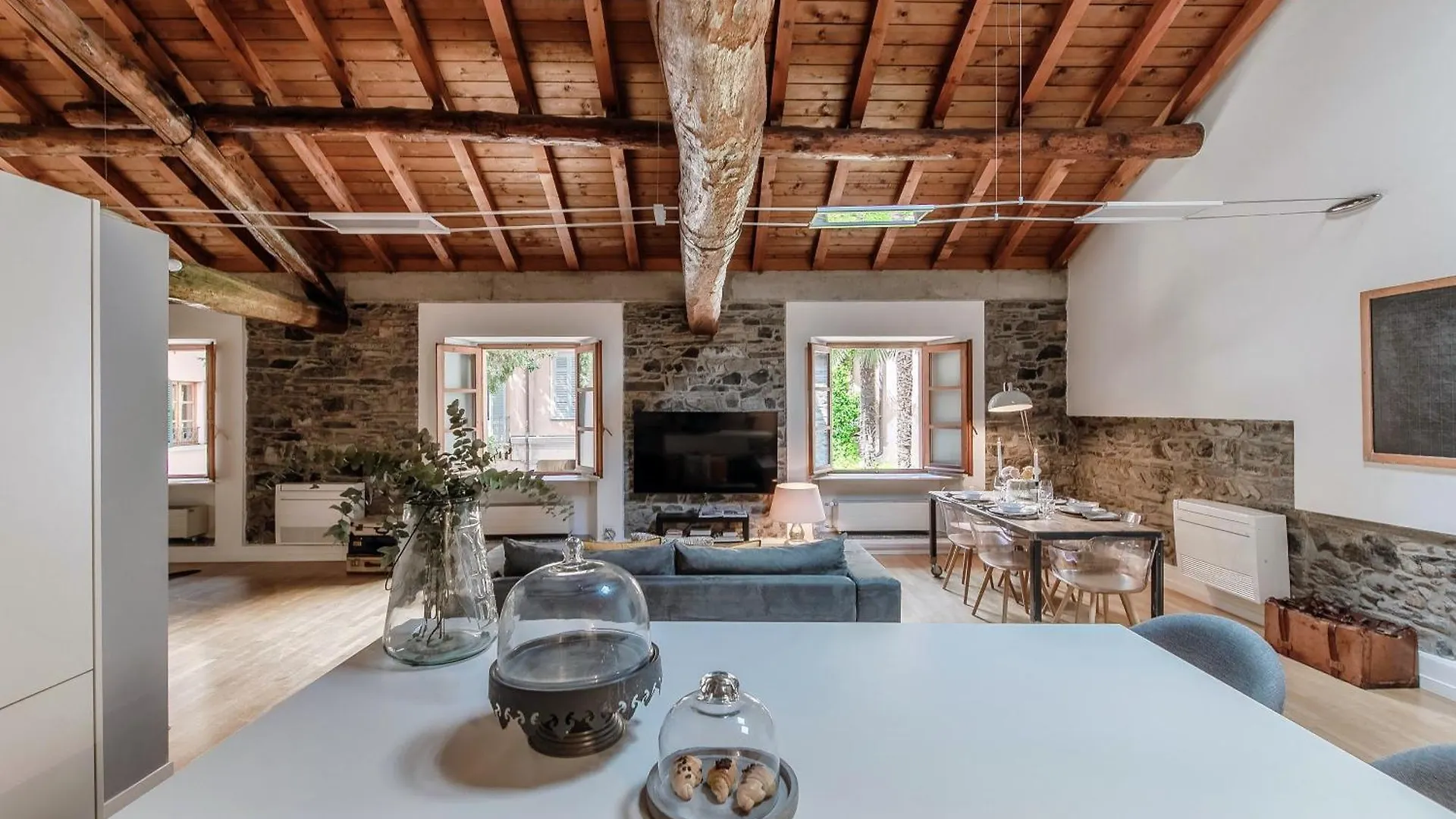 Appartamento Corte Delle Rondini - byMyHomeInCôme