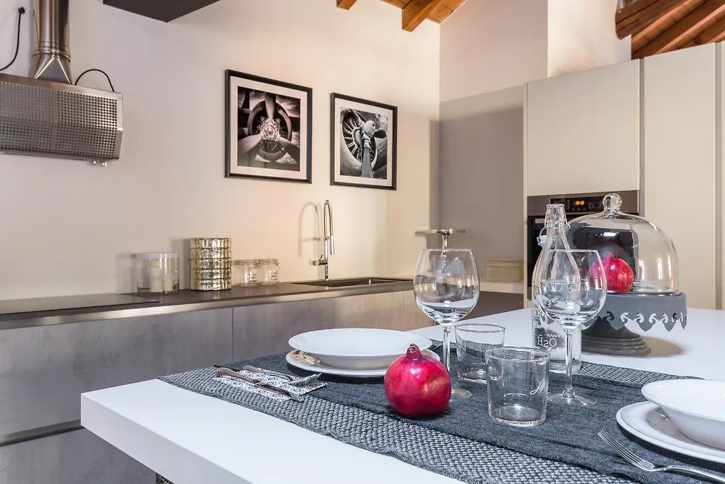 Corte Delle Rondini - byMyHomeInCôme Italia