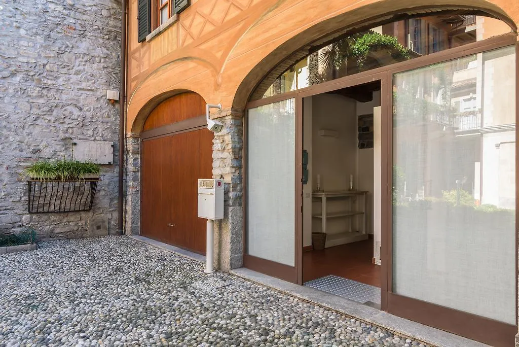 Corte Delle Rondini - byMyHomeInCôme Italia