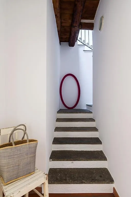 Appartamento Corte Delle Rondini - byMyHomeInCôme Italia
